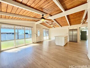 2422 Anihinihi St in Pearl City, HI - Foto de edificio - Building Photo