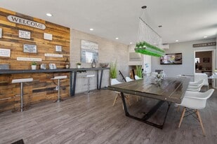 Crosstown Phoenix in Phoenix, AZ - Building Photo