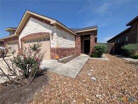 367 Creekside Curve in New Braunfels, TX - Building Photo