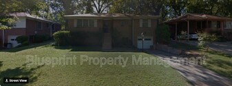 416 Ridgewood Ave in Fairfield, AL - Building Photo