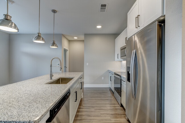 Encore Motif in Katy, TX - Building Photo - Building Photo
