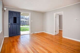 110 S Park Ave in Independence, MO - Building Photo - Building Photo