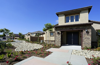 Cedar Glen Apartments in Riverside, CA - Building Photo - Building Photo