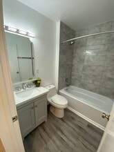 1707 Barry Ave, Unit 1707 12 in Los Angeles, CA - Foto de edificio - Building Photo