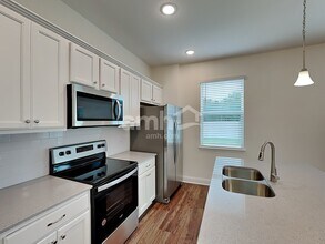 6058 Little Blf Cir in Mascotte, FL - Building Photo - Building Photo