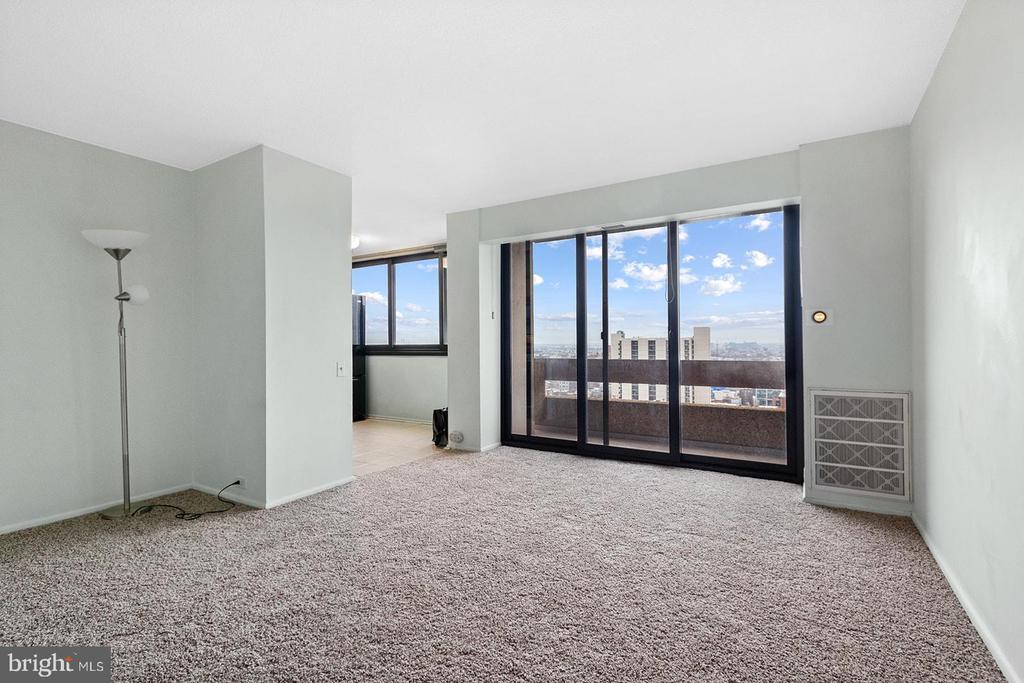 1326-42 Spruce St in Philadelphia, PA - Building Photo