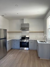 913 Wildrose Ave in Monrovia, CA - Building Photo - Building Photo