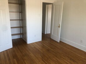832 1/4 Laguna Ave, Unit 3 in Los Angeles, CA - Building Photo