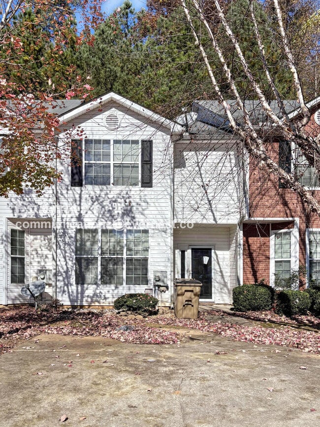 property at 7688 Creekside Ln