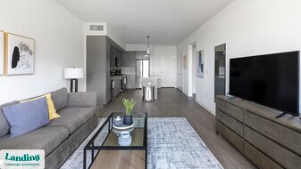 9235 W Russell Rd in Las Vegas, NV - Building Photo