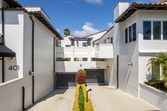 401 Seaward Rd in Corona Del Mar, CA - Foto de edificio - Building Photo