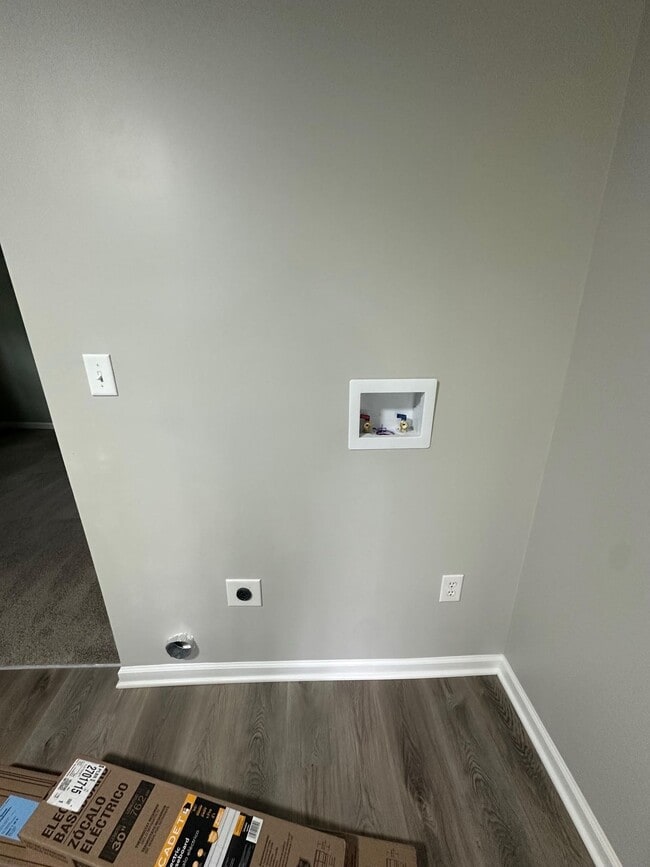 property at 1109 E Kirby Ave
