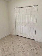 551 E 39th St-Unit -Front in Hialeah, FL - Building Photo - Building Photo