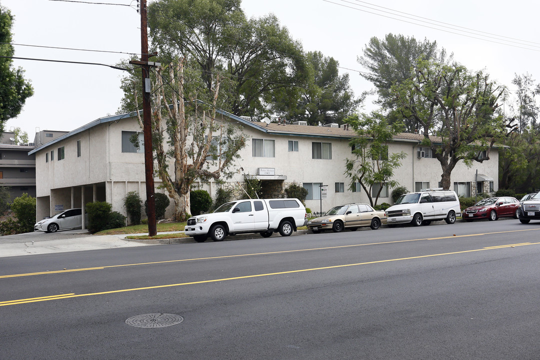 13411 Moorpark St in Sherman Oaks, CA - Building Photo