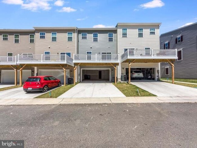 1124 Dovetail Cir in Fredericksburg, VA - Building Photo - Building Photo