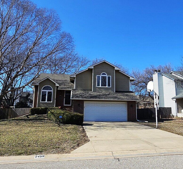 2459 N Button Bush Cir in Derby, KS - Building Photo