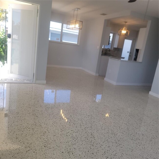 551 NW 60th Ct in Miami, FL - Building Photo - Building Photo