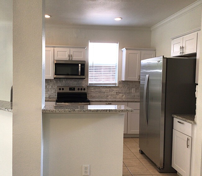 1745 Cresthill Dr in Rockwall, TX - Building Photo - Building Photo