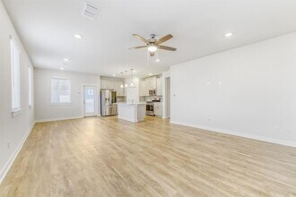 315 Garner Dr in Niederwald, TX - Building Photo - Building Photo