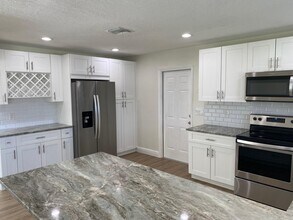 2751 NE 26th Terrace in Boca Raton, FL - Building Photo - Building Photo