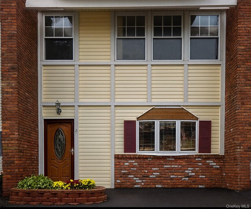 56 Coolidge St in Haverstraw, NY - Building Photo