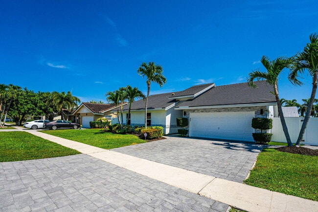 436 Sequoia Ln in Boca Raton, FL - Building Photo - Building Photo