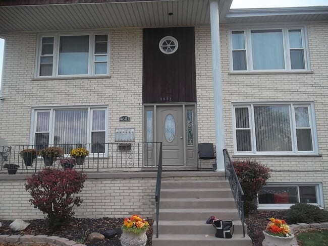 property at 4601 Forest Ave