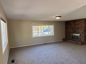 779 Twin Pines Cir in Ashland, OR - Building Photo - Building Photo