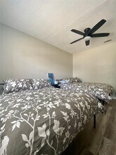 8024 Candlewoode Dr in Largo, FL - Building Photo - Building Photo