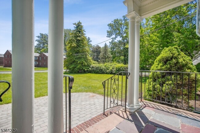 22 High St in Montclair, NJ - Building Photo - Building Photo
