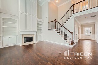 3819 Stagecoach Ln in Cumming, GA - Foto de edificio - Building Photo