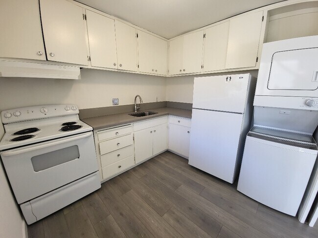 2325 Russell St, Unit A