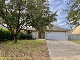 140 Llama Loop in Kyle, TX - Building Photo