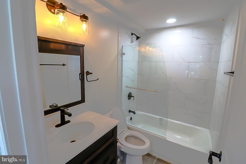 427 Highland Ave in Winchester, VA - Building Photo