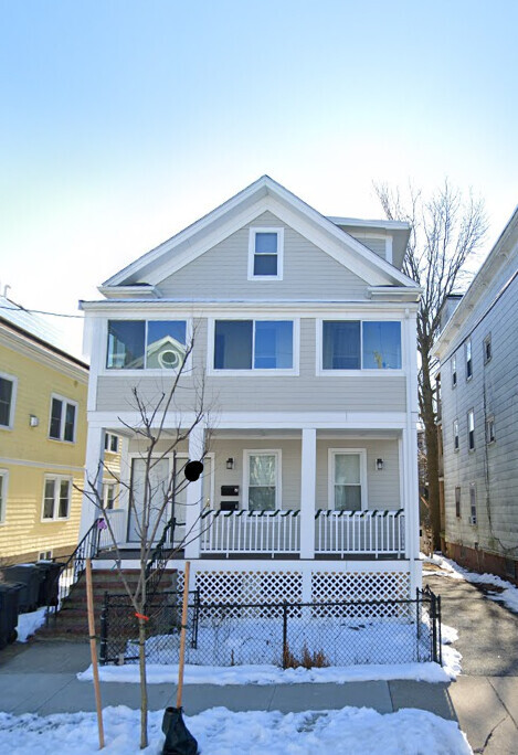 46 Cameron Ave, Unit 1 in Somerville, MA - Building Photo