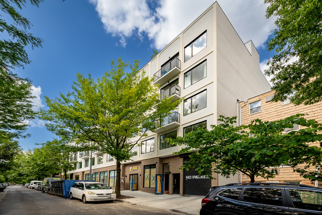 1000 Lorimer St in Brooklyn, NY - Foto de edificio