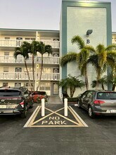 4029 Exeter in Boca Raton, FL - Building Photo - Building Photo
