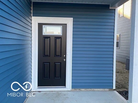 3872 Riverstone Dr in Whitestown, IN - Foto de edificio - Building Photo