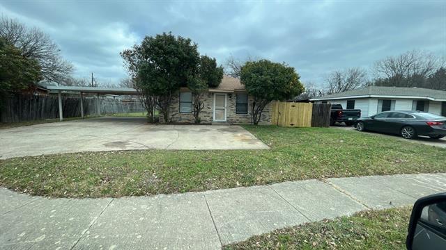 property at 121 San Saba Ave