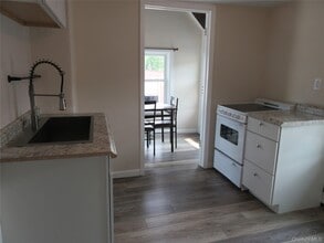 13 W Main St in Washingtonville, NY - Building Photo - Building Photo