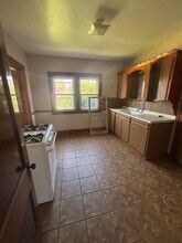 4016 Biddulph Ave in Cleveland, OH - Building Photo - Building Photo