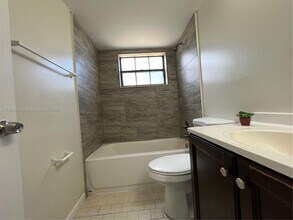 7625 Tam Oshanter Blvd in North Lauderdale, FL - Building Photo - Building Photo
