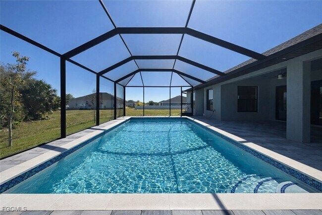 3545 NW 41st Ave in Cape Coral, FL - Building Photo - Building Photo