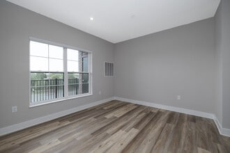 Creekline at Fairfield in Fairfield, CT - Foto de edificio - Interior Photo