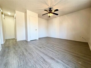 102 NW K St in Bentonville, AR - Building Photo - Building Photo