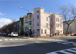 Bloomingdale Row in Washington, DC - Foto de edificio - Building Photo