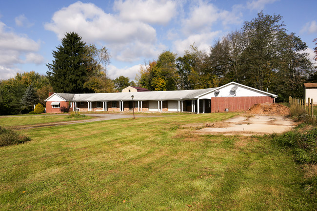 18982 State Route 14 14 in North Benton, OH - Building Photo - Building Photo