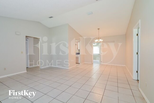 969 Fountainhead Dr in Deltona, FL - Building Photo - Building Photo