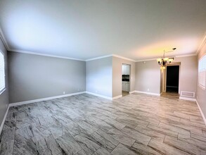 195 Tuscany Ln in Delray Beach, FL - Foto de edificio - Building Photo