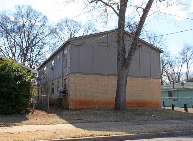 Titusville in Birmingham, AL - Foto de edificio - Building Photo